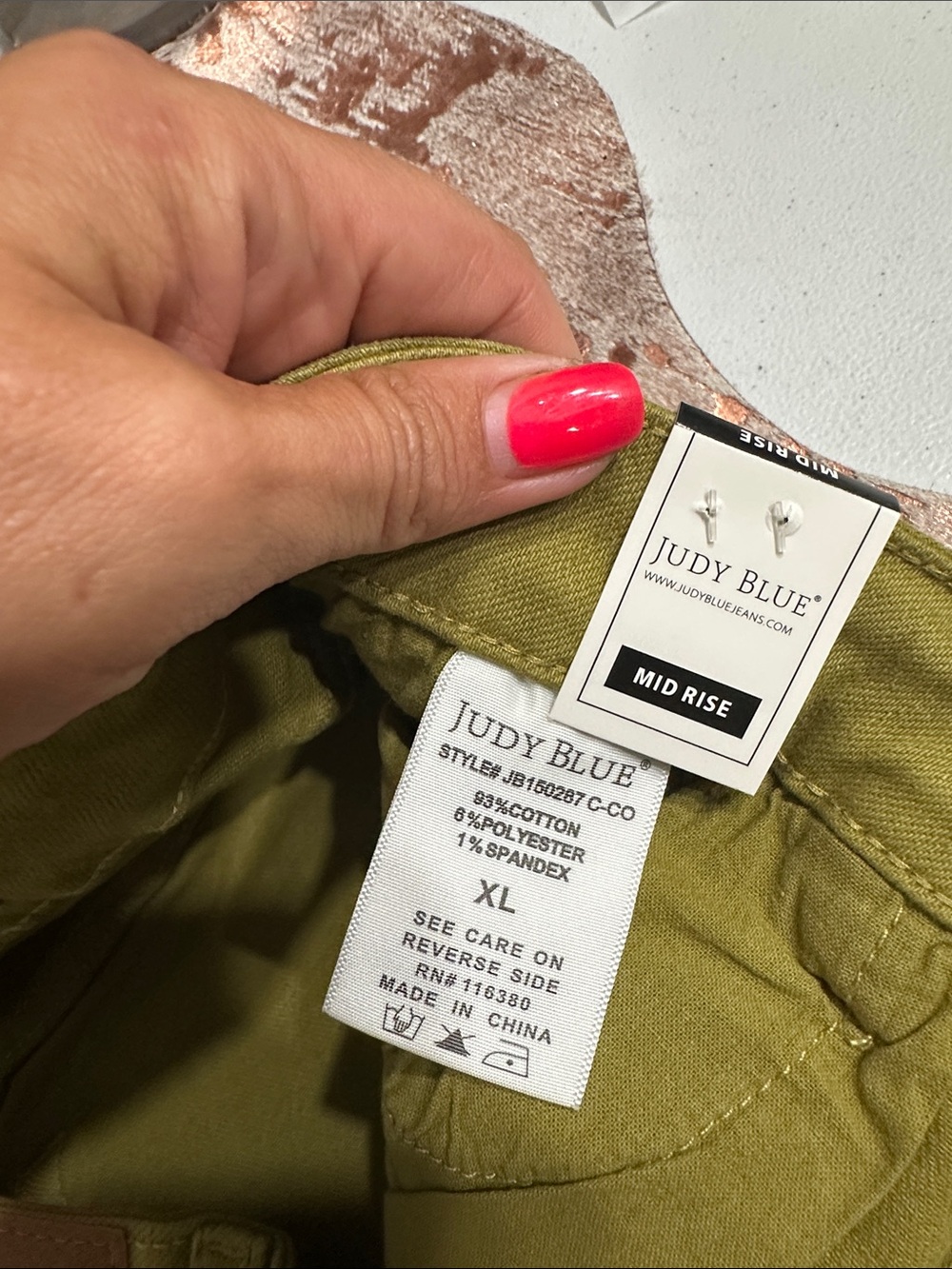 NWT Judy Blue Olive Green mid-Rise Frayed Hem Jean Shorts - Picture 4 of 7